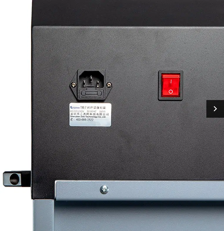Comparaison entre la Boîte à lumière couleur standard YR05532 de Kalstein et la Color Viewing Light Box de GTI